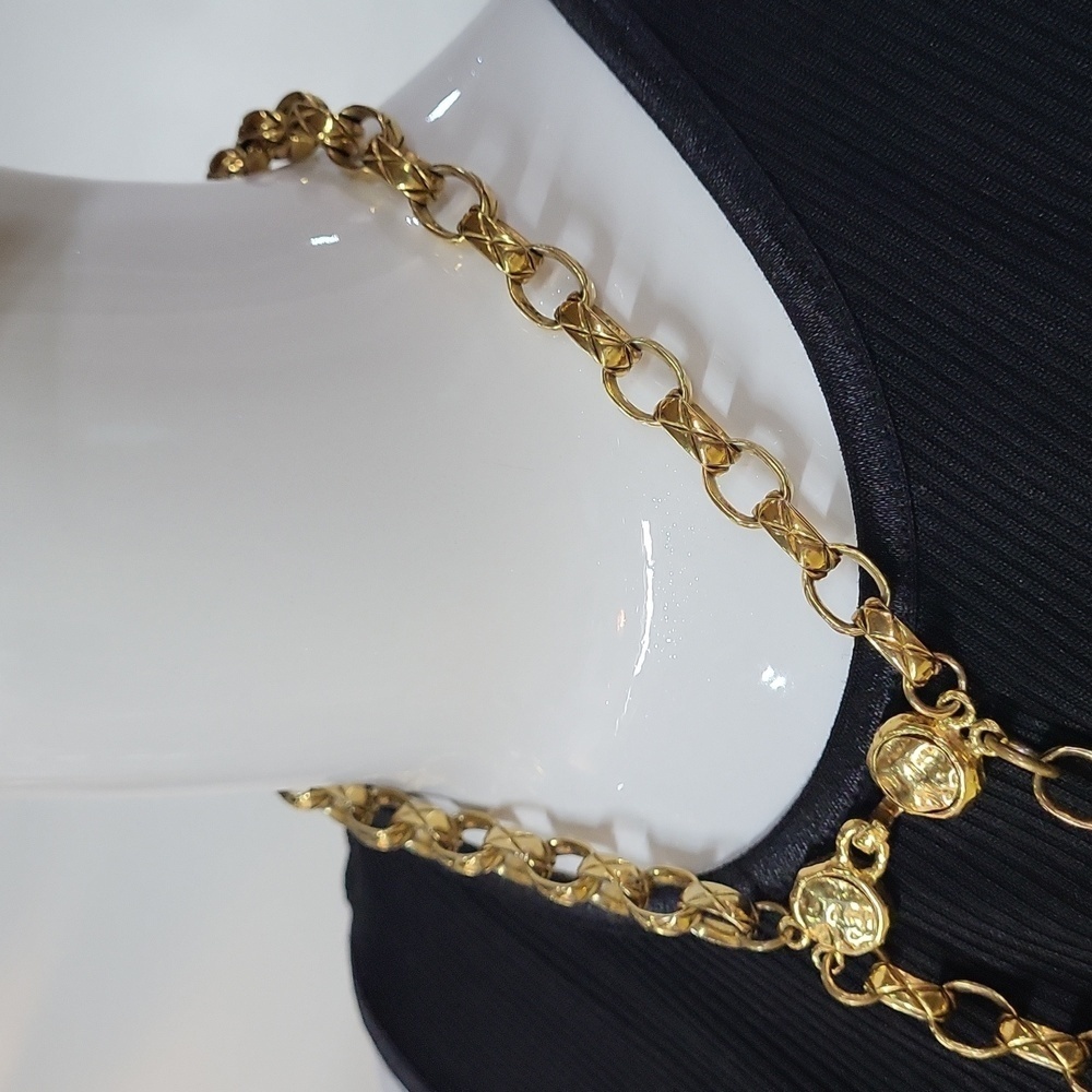Chanel Vintage Double Chain Large CC Medallion Necklace - Picture 9 of 17
